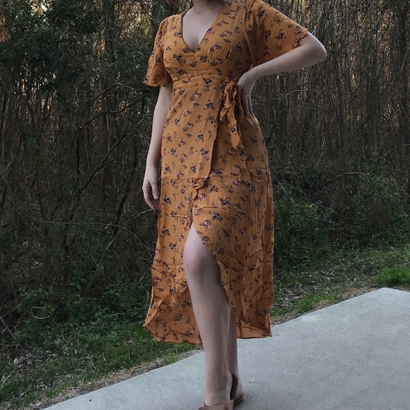 ❤️1DAY SALE ❤️💕Mustard Yellow Wrap Dress💕 - Picture 3 of 6